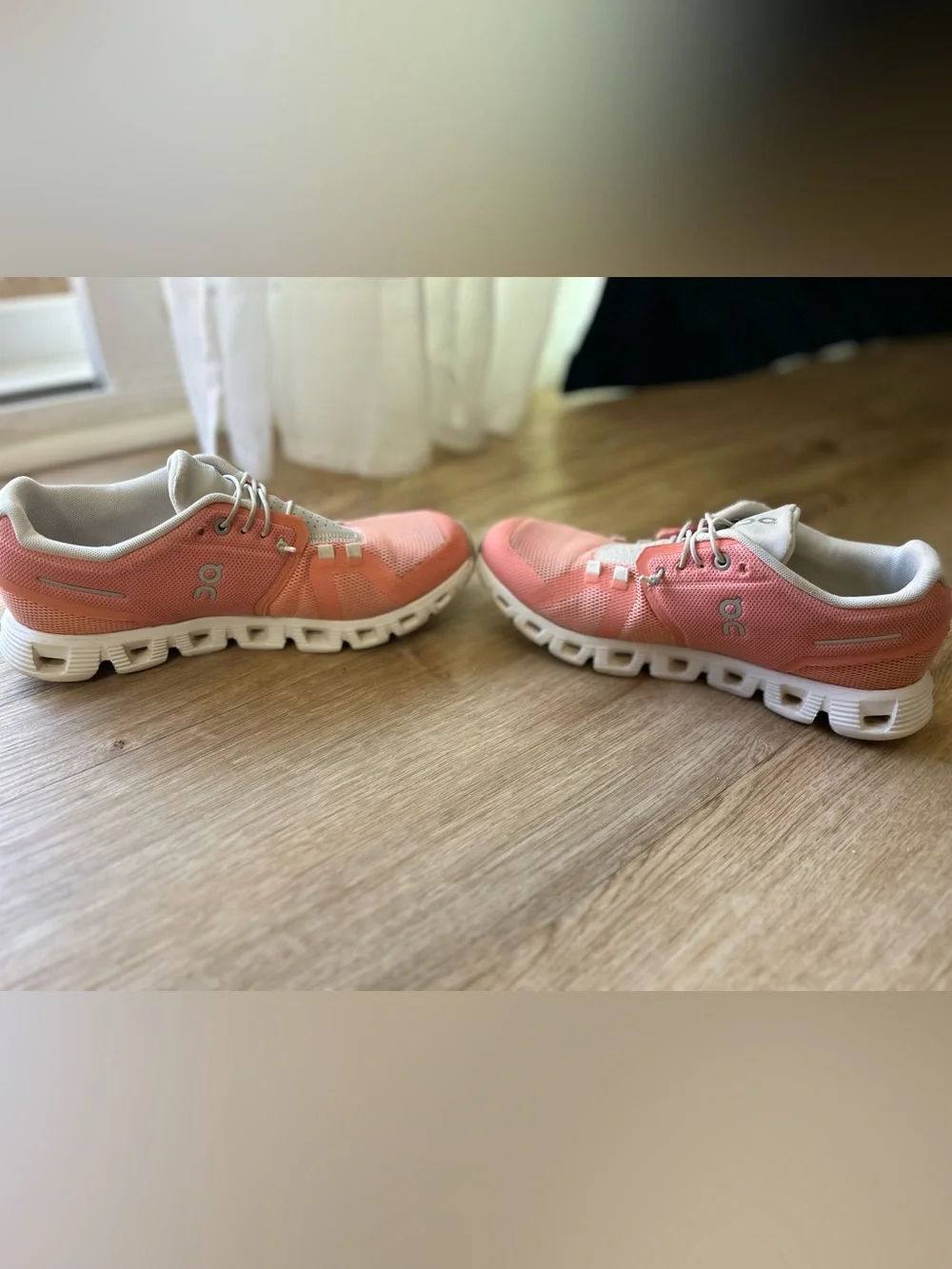 On Cloud 5 Running Shoe (Women)
FLAMINGO/PEARL, Size 8 - Picture 3 of 11